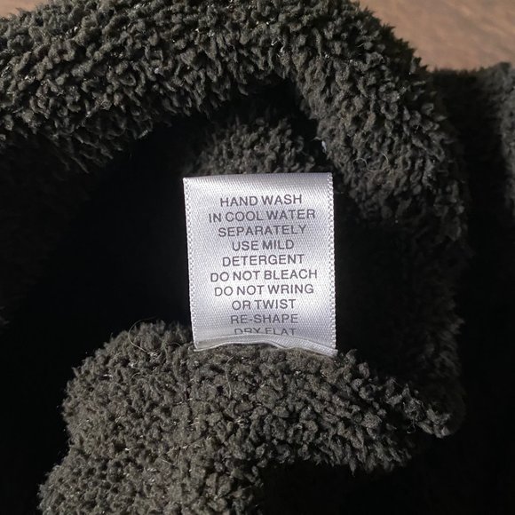 Christopher & Banks Dark Olive Green Sweater, Medium, Pre-owned, Like New - Picture 7 of 7